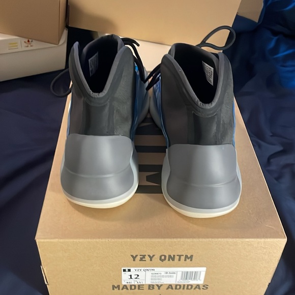 Adidas Yeezy Boost Qntm Frozen Blue Size 12, Used 9.5/10 - Picture 5 of 7